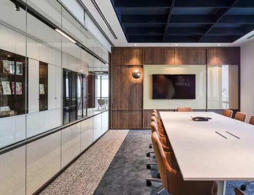 青島廣告傳媒公司100平米簡約辦公室裝修效果圖