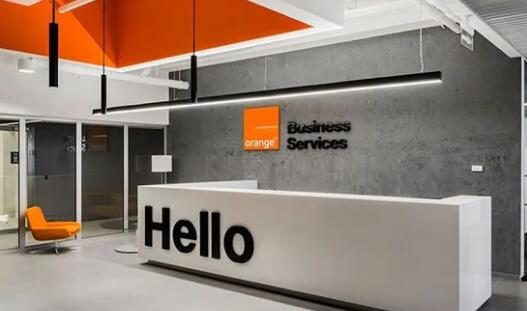 青島企業形象策劃有限公司180平簡美風格辦公室裝修效果圖